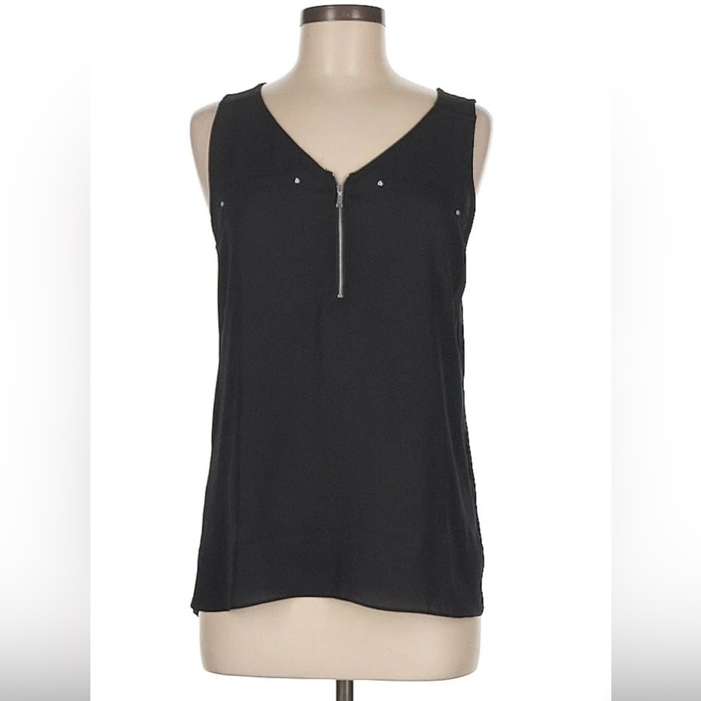 Black Sleeveless Tank Top with Round Neckline